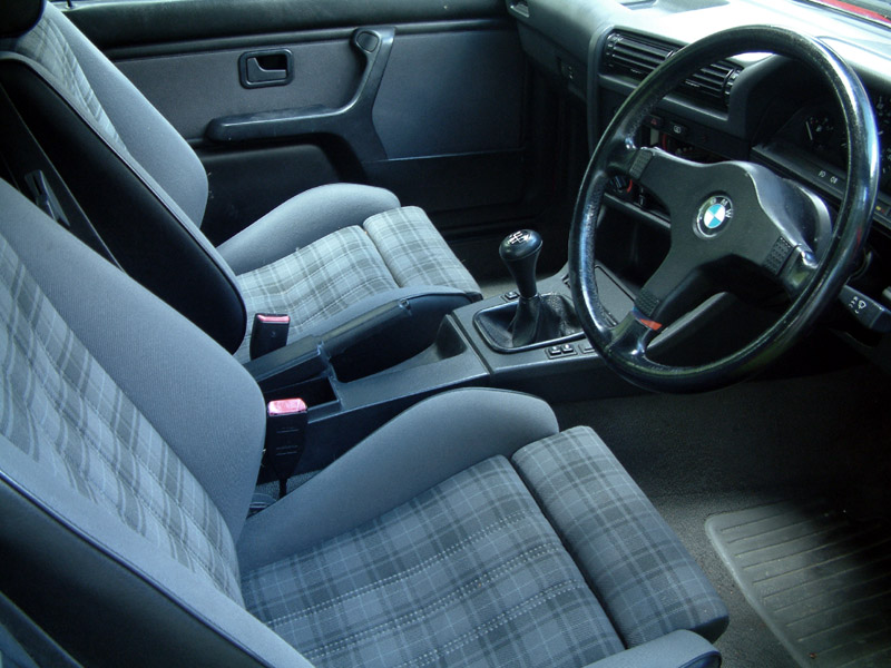 File:318isAnthraciteInterior.jpg