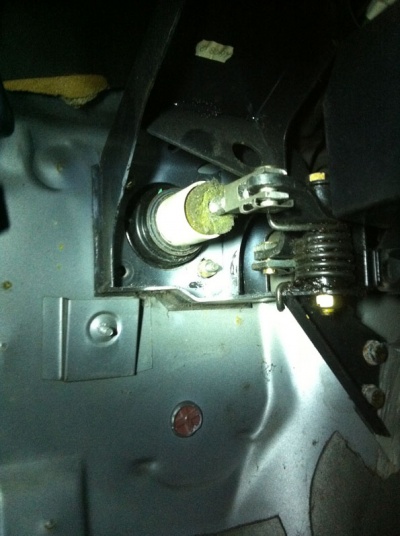 E32MasterCylinder009.jpg