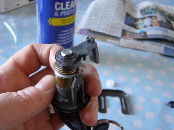 E30DoorLock19.jpg