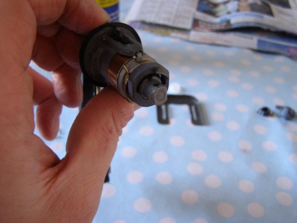 E30DoorLock18.jpg