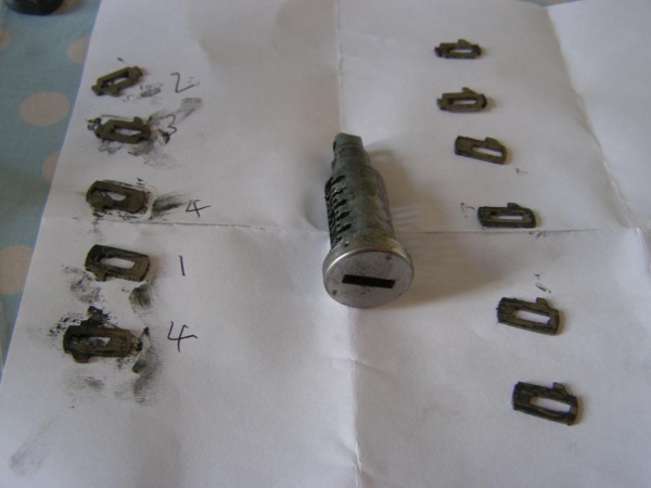E30DoorLock7.jpg