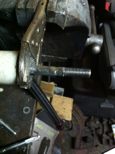 E32MasterCylinder006.jpg