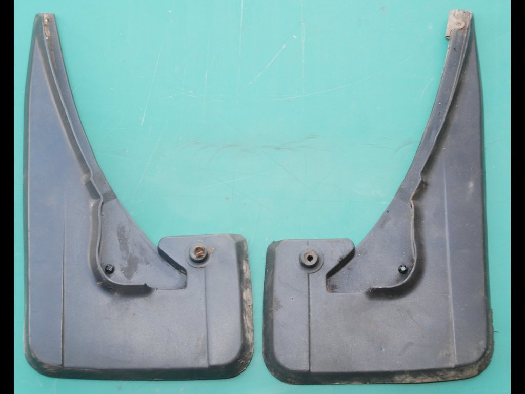 080622 e30 parts 004,rs1024.jpg