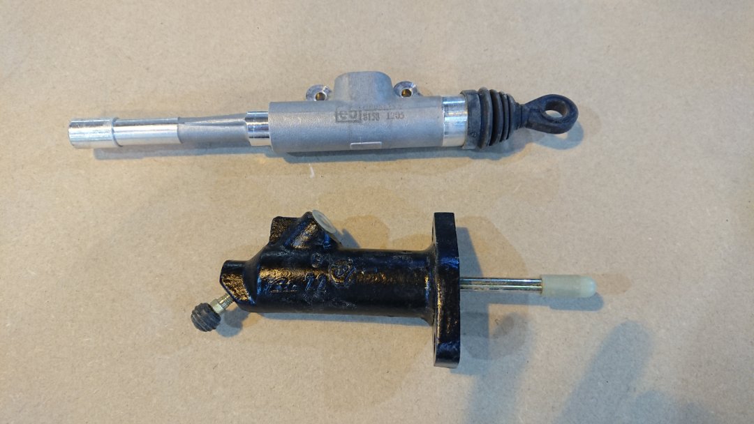 E30 clutch.JPG